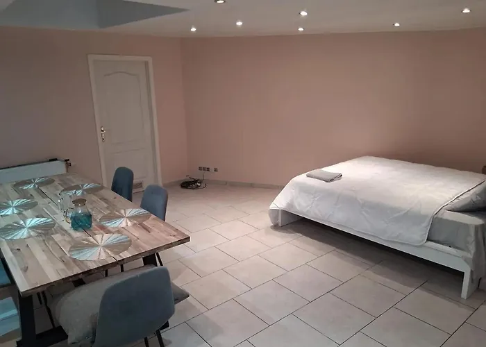 House Near Forest 125 M² For 6 Guests